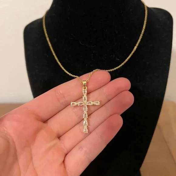 Large Gold Sparkly Cubic Zirconium Cross Necklace✝️ - Picture 4 of 6